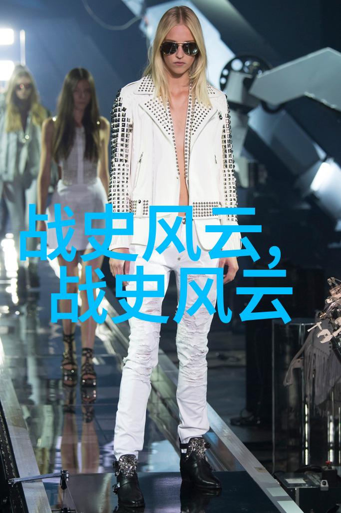 神话故事月亮下的狐狸与小草