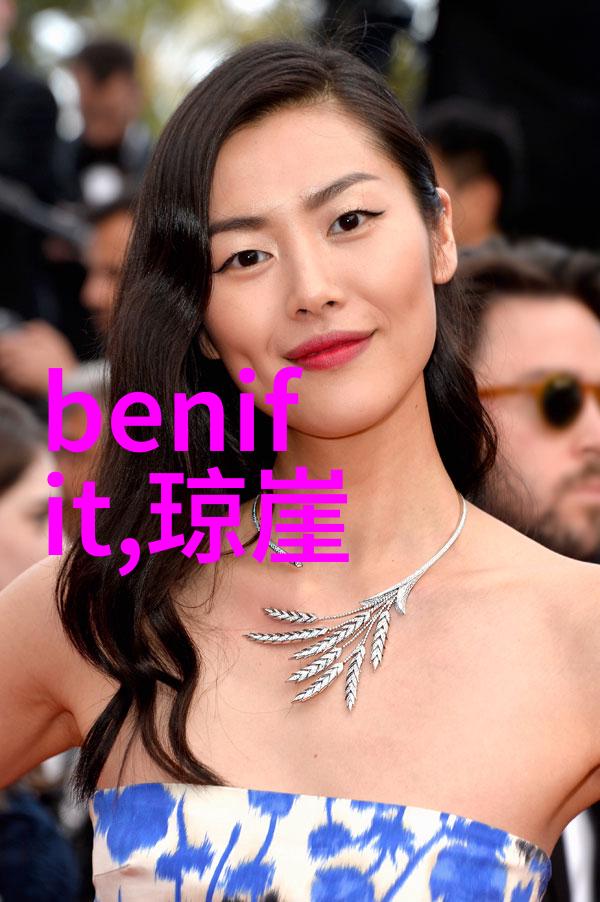 银河弯弯月亮下的神秘织女